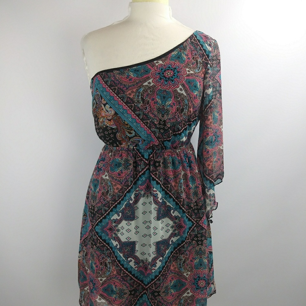 Speechless one shoulder mini dress.Small. J5